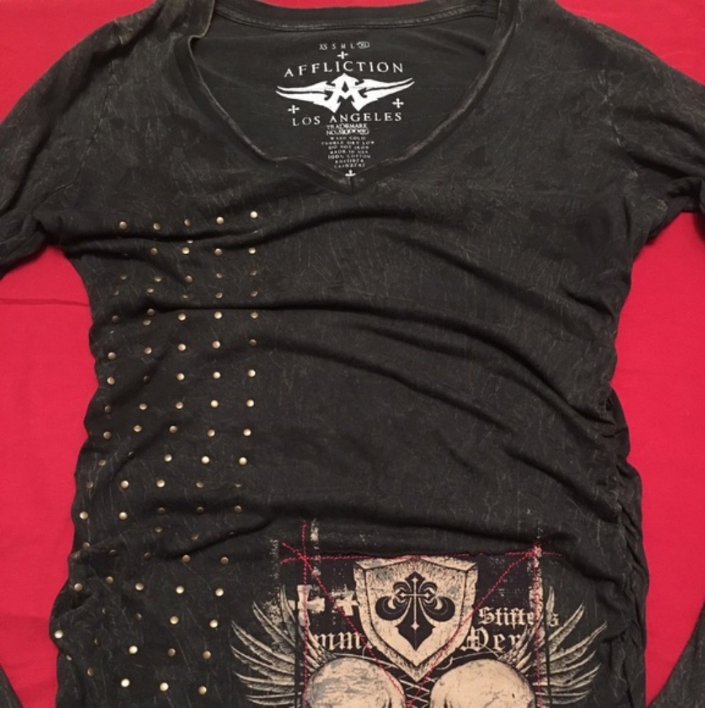 NOT SELLING!!! LOOKING FOR THIS SHIRT 🤗🤗🤷‍♀️🤷‍